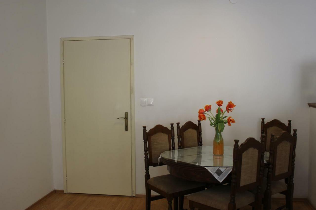 Apartman Tafra Omiš Exterior foto